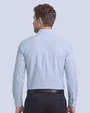 Camisa vestir de rayas blancas slim fit manga larga celeste
